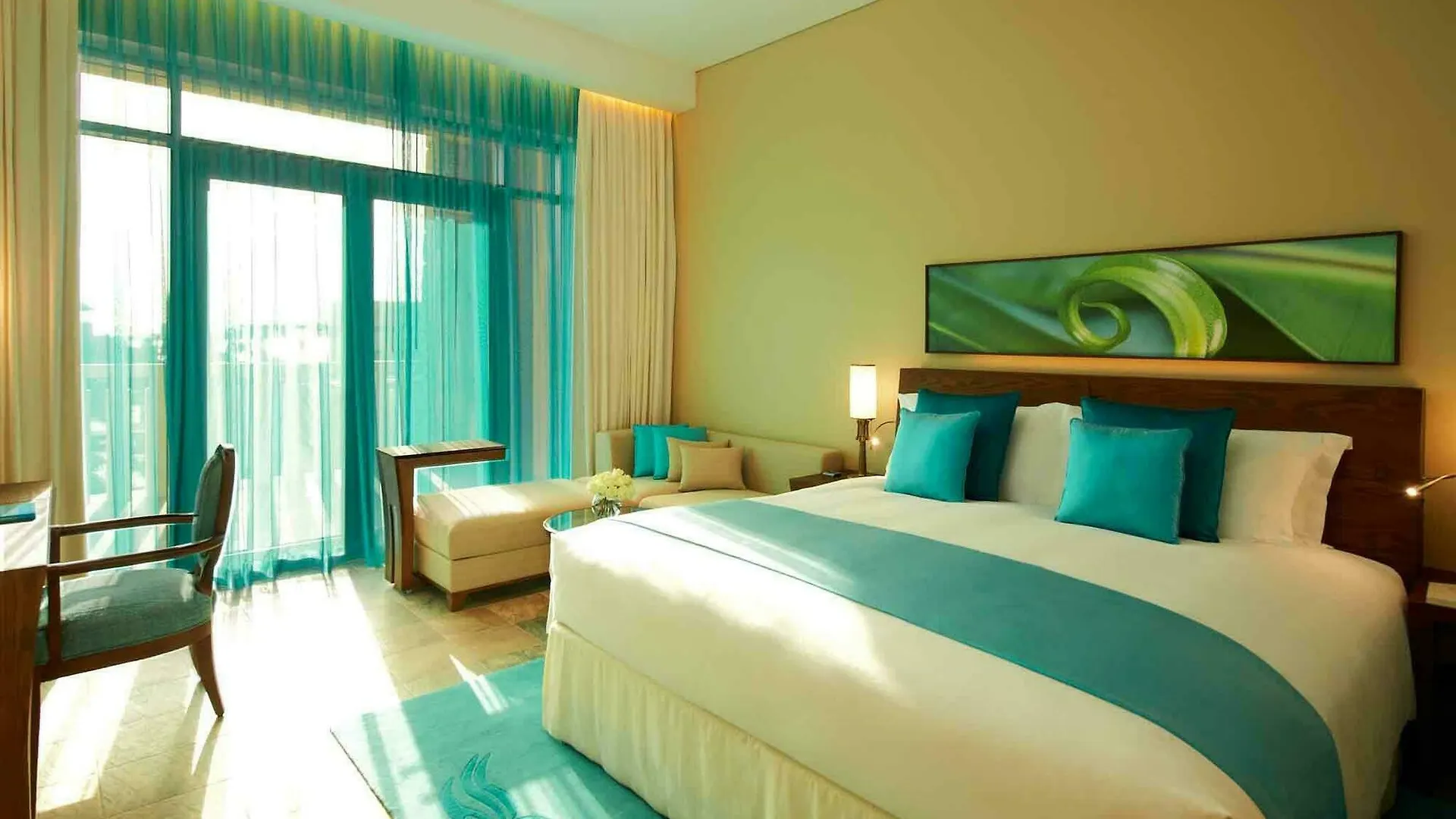 Sofitel Dubai The Palm Luxury Apartments Hotel
